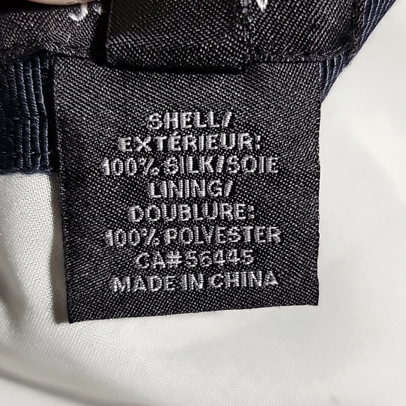 J. Crew 100% silk Navy Blue and White Stripped Pleated School Girl Skirt Sz 00 - Picture 7 of 8